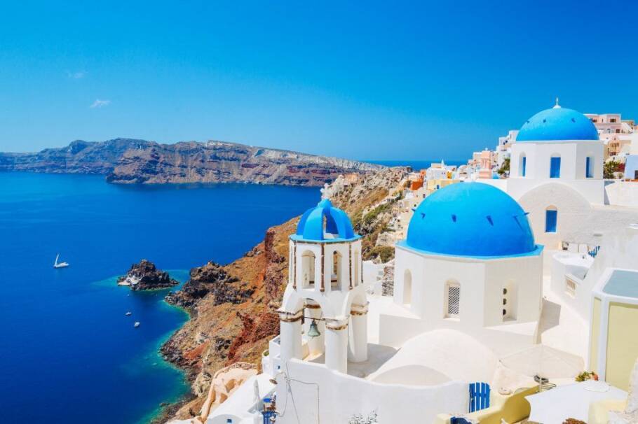 santorini-island-greece-p7xuvfz-910x606[1]